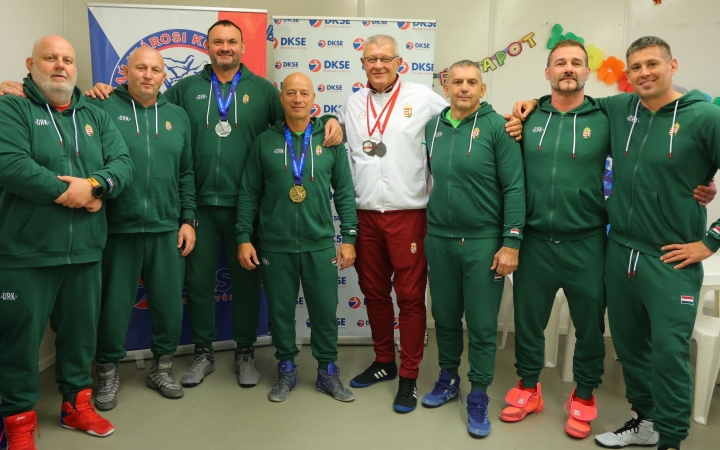 Elismerték a világbajnokságok dunaújvárosi hőseit