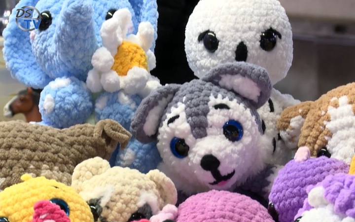 DSTV: csecsebecsék vására