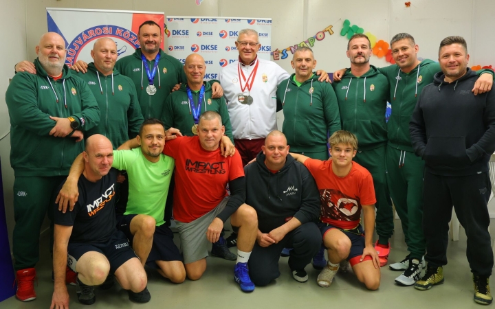 DSTV: veteránok az élvonalban