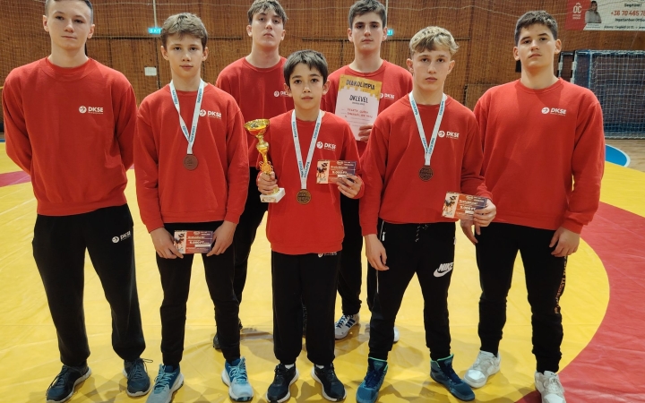 Érmek és pontszerző helyek az országos döntőről