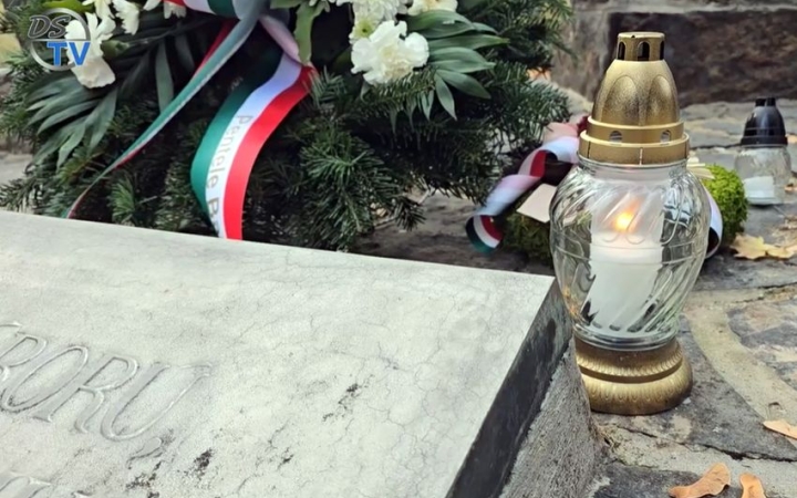 DSTV: közös főhajtás az áldozatok emléke előtt