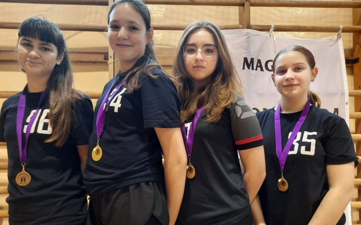 Dunaújvárosi éremeső Szederkényben Dunaújvárosi éremeső Szederkényben