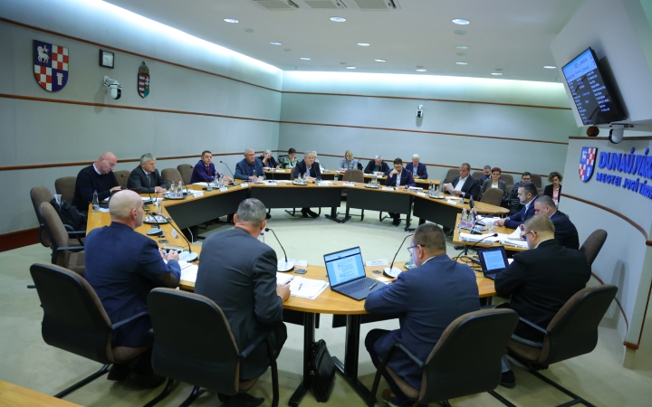 Közgyűlés: a kórház melletti parkolók építésének szerződéseiről is döntöttek