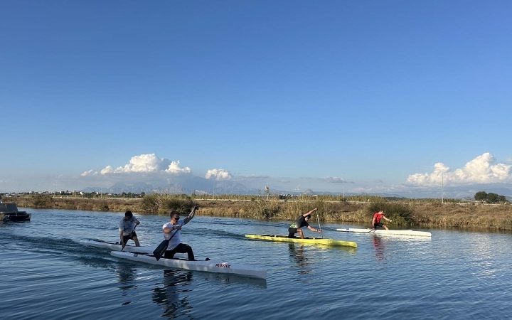 Mindenki tudja, hogy miért dolgozik Mindenki tudja, hogy miért dolgozik