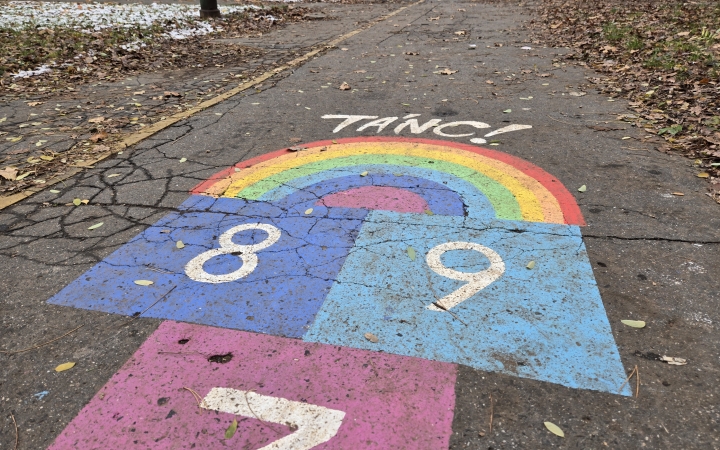 Színes ugróiskola a közösségi időtöltésért Színes ugróiskola a közösségi időtöltésért