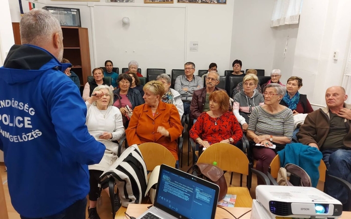 Együtt a netes csalások ellen