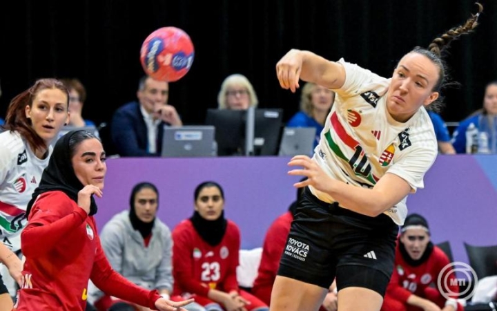 Irán fölényes legyőzésével középdöntős a magyar válogatott
