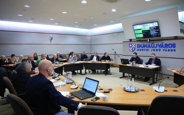 Érkezhet a mammográf berendezés, kezdődhet a térfigyelő rendszer közbeszerzése