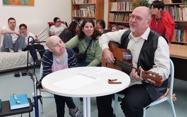 Szeretethétre készülnek az ápolóotthonban