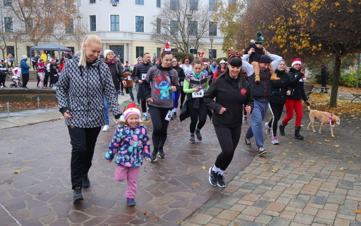FitCity: jókedv, mozgás és közösségi élmény az I. Családi Mikulásfutáson (galériával)
