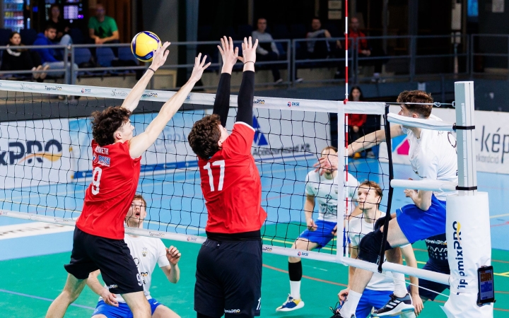 Csak a szettek hajráit nem bírta a DKSE Csak a szettek hajráit nem bírta a DKSE