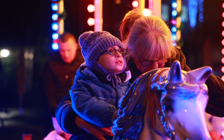 Az öröm rózsaszín gyertyája is fénylik már (galériával) Az öröm rózsaszín gyertyája is fénylik már (galériával)