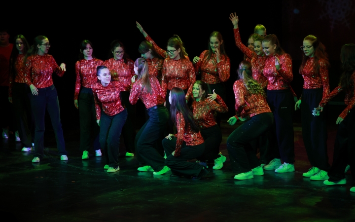 Változatos, jótét adománnyal tarkított volt a Pannon Oktatási Központ karácsonya 