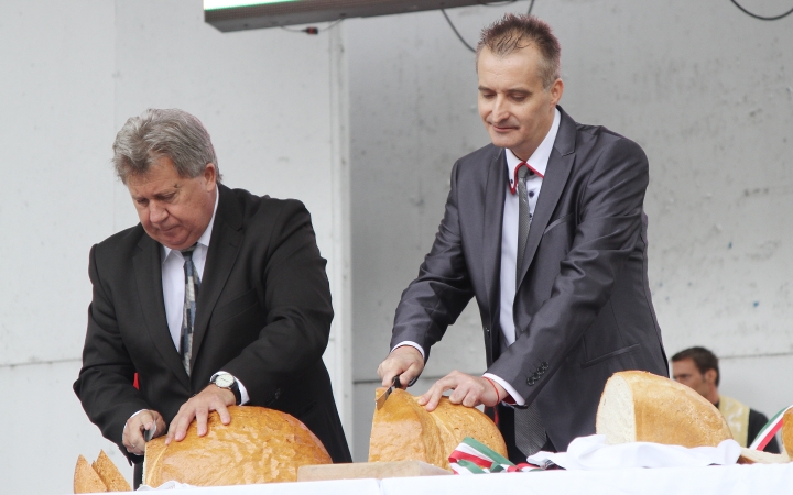 Múltidézés és jövőbe tekintés az államalapítás ünnepén