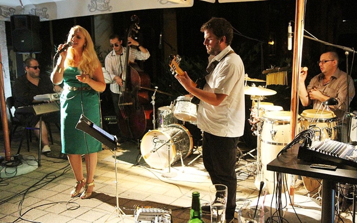 Parádézott a Balázs Elemér Group a Művész teraszán - DO-videó