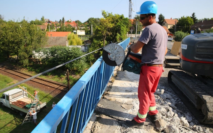 Elkezdődött a hídfelújítás
