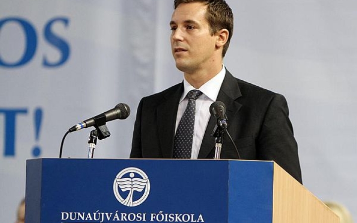 Az alkalmazott tudományok egyeteme lehet a főiskola?