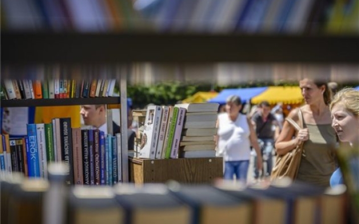 "Minden elolvasott könyv egy újabb megélt élet” 