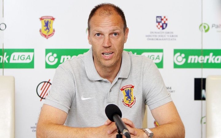 Labdarúgás: "a klub az első!"