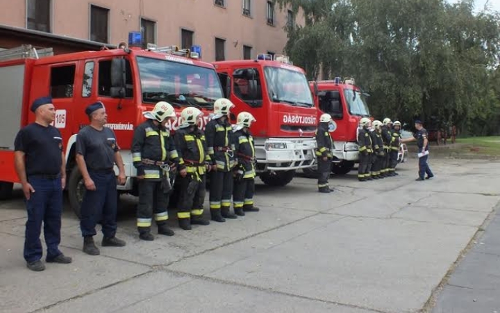 Igazgatói látogatás a tűzoltó laktanyában