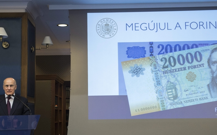 Jönnek az új húszezresek 