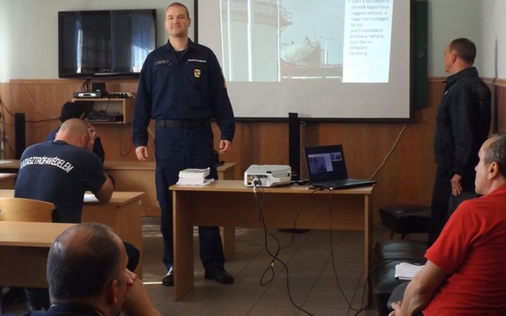 Szakmai továbbképzés a tűzoltóságon