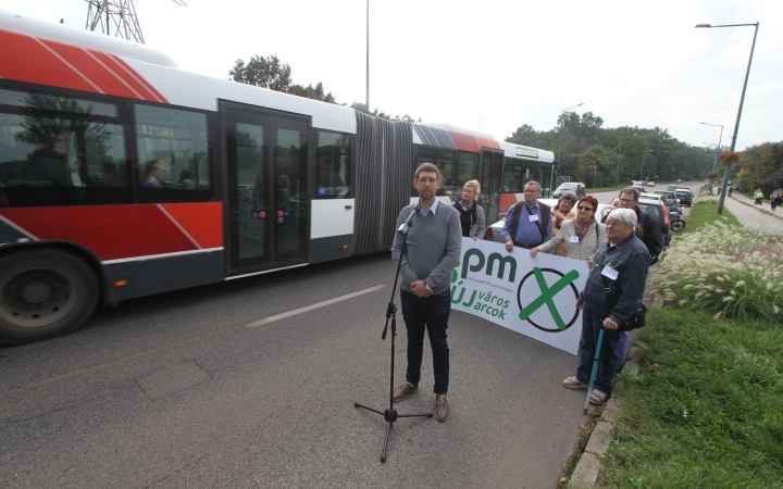 Forgalomlassító demonstrációt szervezett a PM városunkban