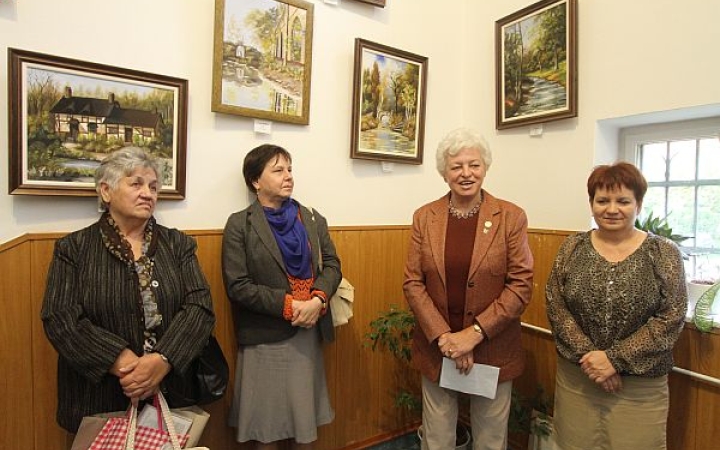Nívó díjas realista ábrázolás