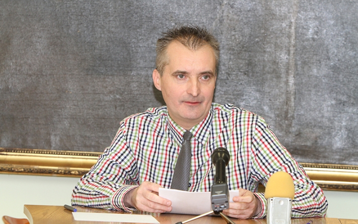 Jégpálya a Városháza mögött