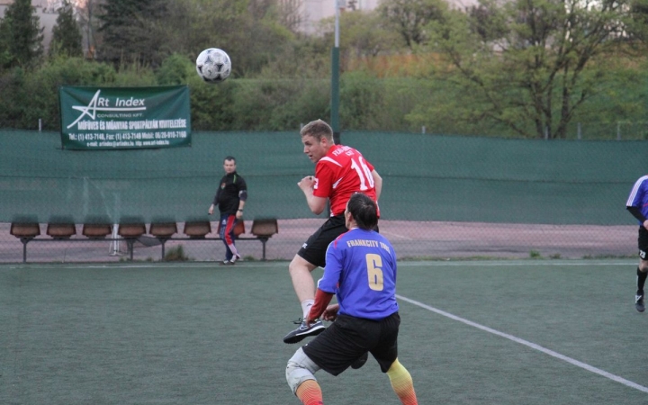 Kispályás foci: gólgazdag csütörtök