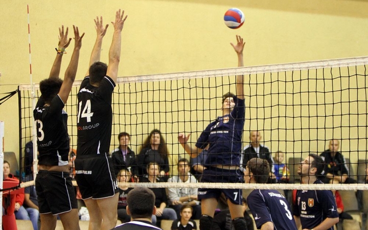 Röplabda: megfogyva bár…