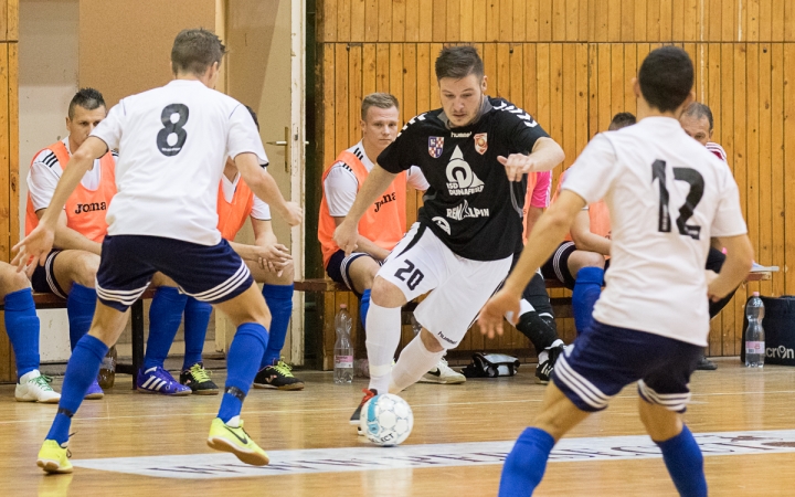 Futsal: nagy pofon hazai pályán