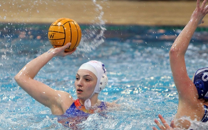 Vízilabda: szoros vereség a bajnoktól