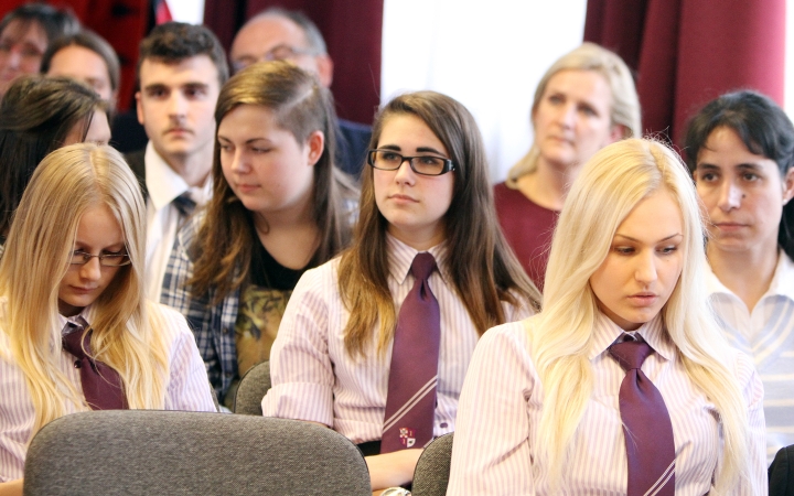 Szavalóverseny a Dunaferr iskolában