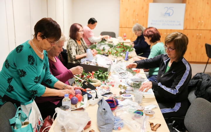 Lakásdíszítő foglalkozás - Műhelytitkok az MMK-ból