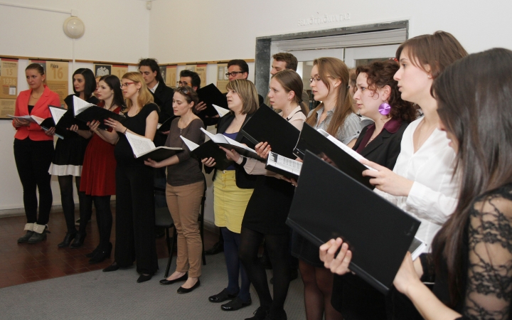 Advent a Viadanával – Aranytorkok és Bánkikórus