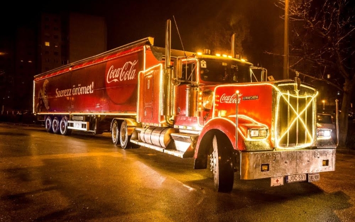Dunaújvárosban a legendás Coca-Cola Karácsonyi Karaván