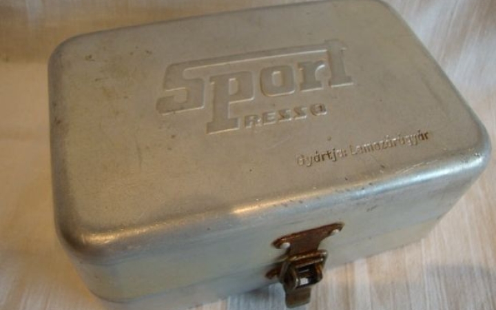 Egy doboz a gyerekkorból