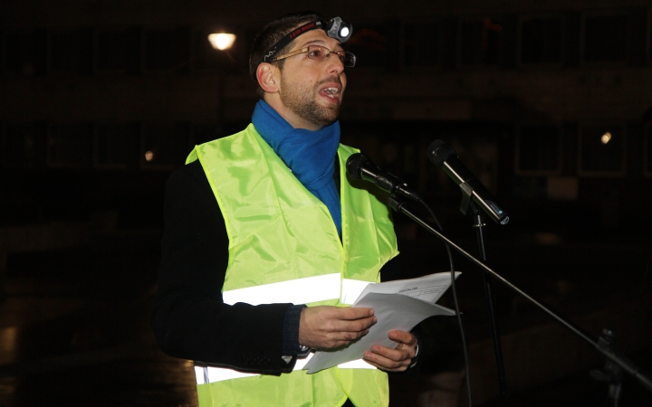 Közvilágítás - Pár tucatnyian tüntettek 