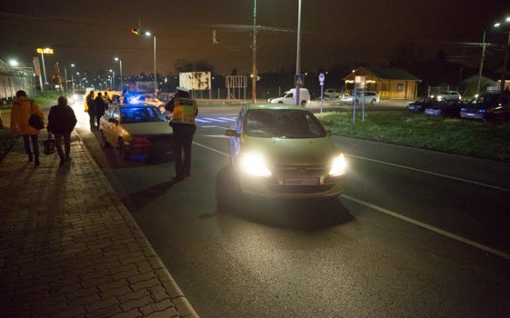 A zebrán gázoltak el egy férfit a Venyimi úton