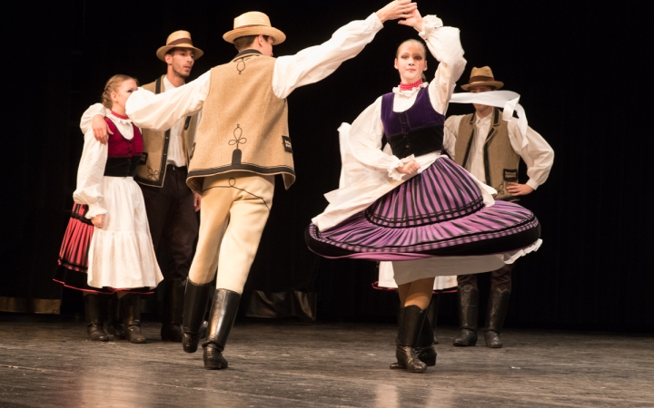 Vasas Gálaest a színházban