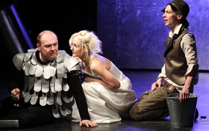 Rettegj, ha jön a Tükörlovag!