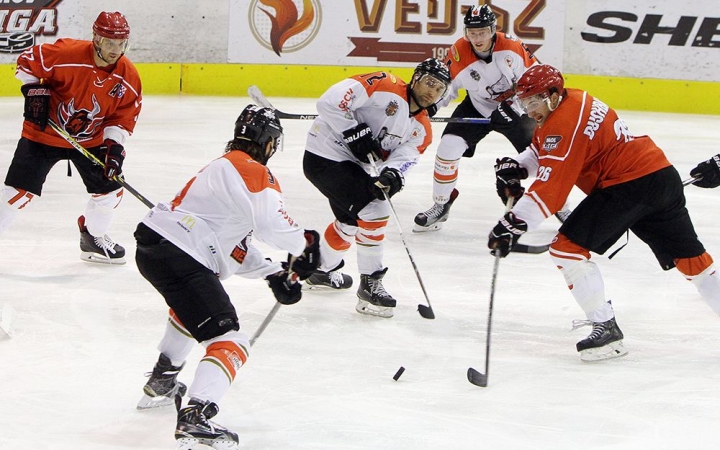 Jégkorong: a címvédő érkezik