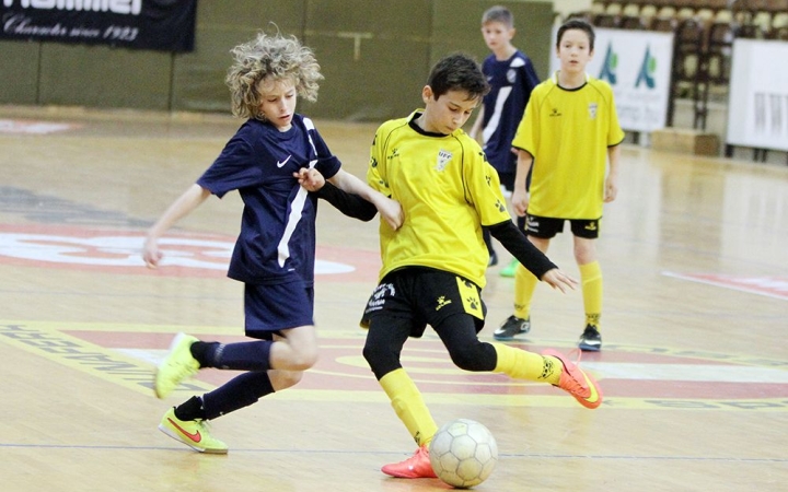 Labdarúgás: pályán az utánpótlás