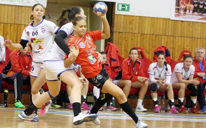 Kézilabda: takarékos győzelem