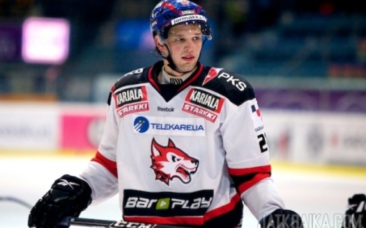 Jégkorong: finn center érkezett