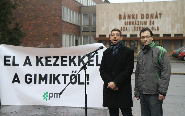 Az ellenzék félti a jövőt