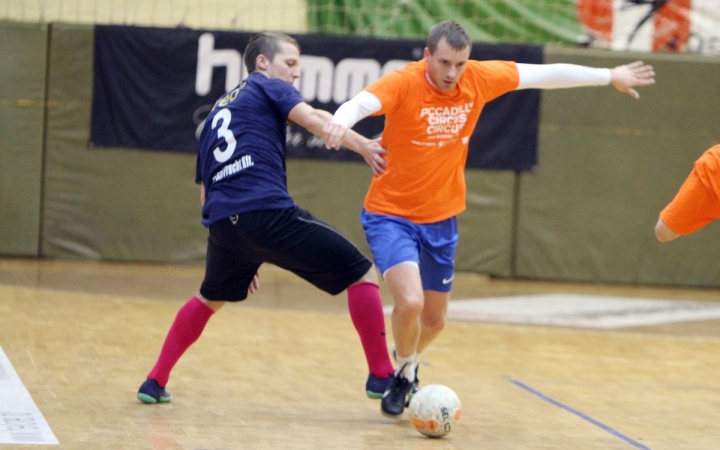 Futsal bajnokság: három meccsel folytatják