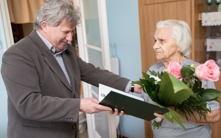 Huszonhárom unoka, nyolc dédunoka - Kati néni 90 éves