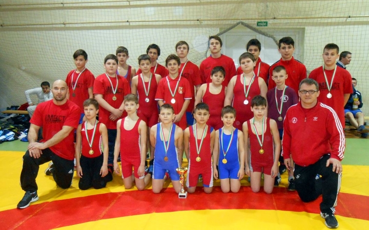 Birkózás: országos döntőbe jutott a Dunaferr